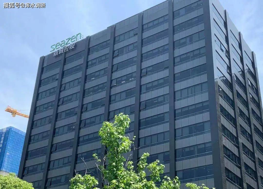 王振华最新动态，变化中的学习之旅塑造自信与成就之源