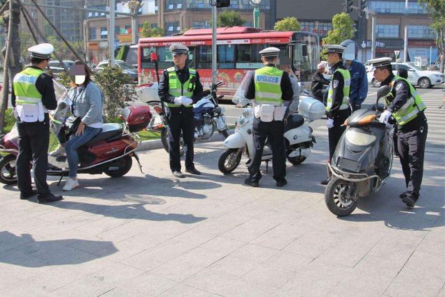 低速电动车政策解读，绿色出行的新篇章，探索内心平静的旅程