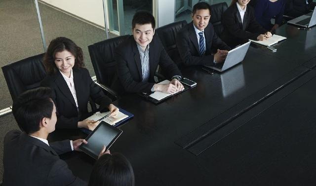 QQ说说社会人最新，巷弄深处的独特风情